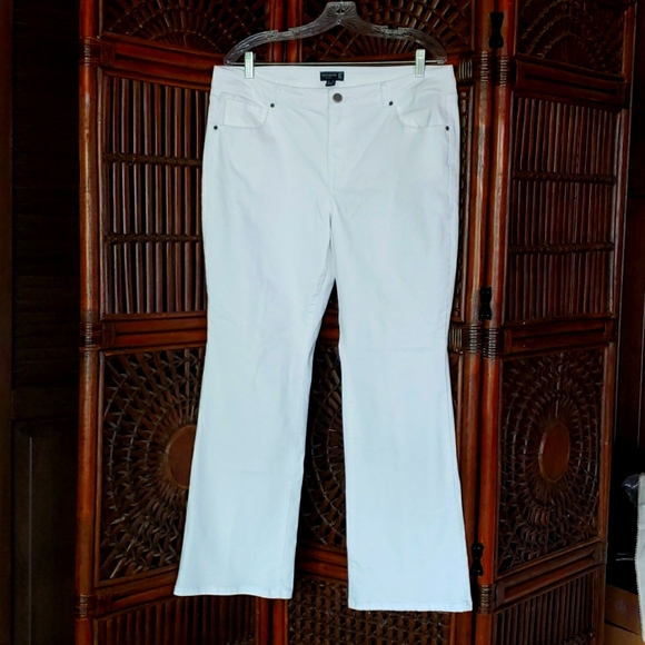 Susan Graver Denim - SUSAN GRAVER Boot-Cut Jeans White Size 16 NWOT